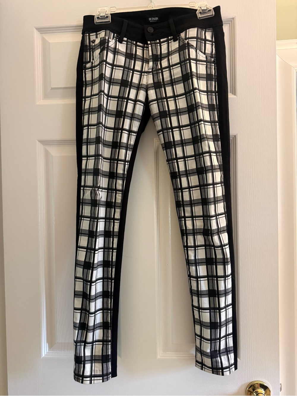 Hudson cream snd white plaid( front)/ black back. skinny jeans.